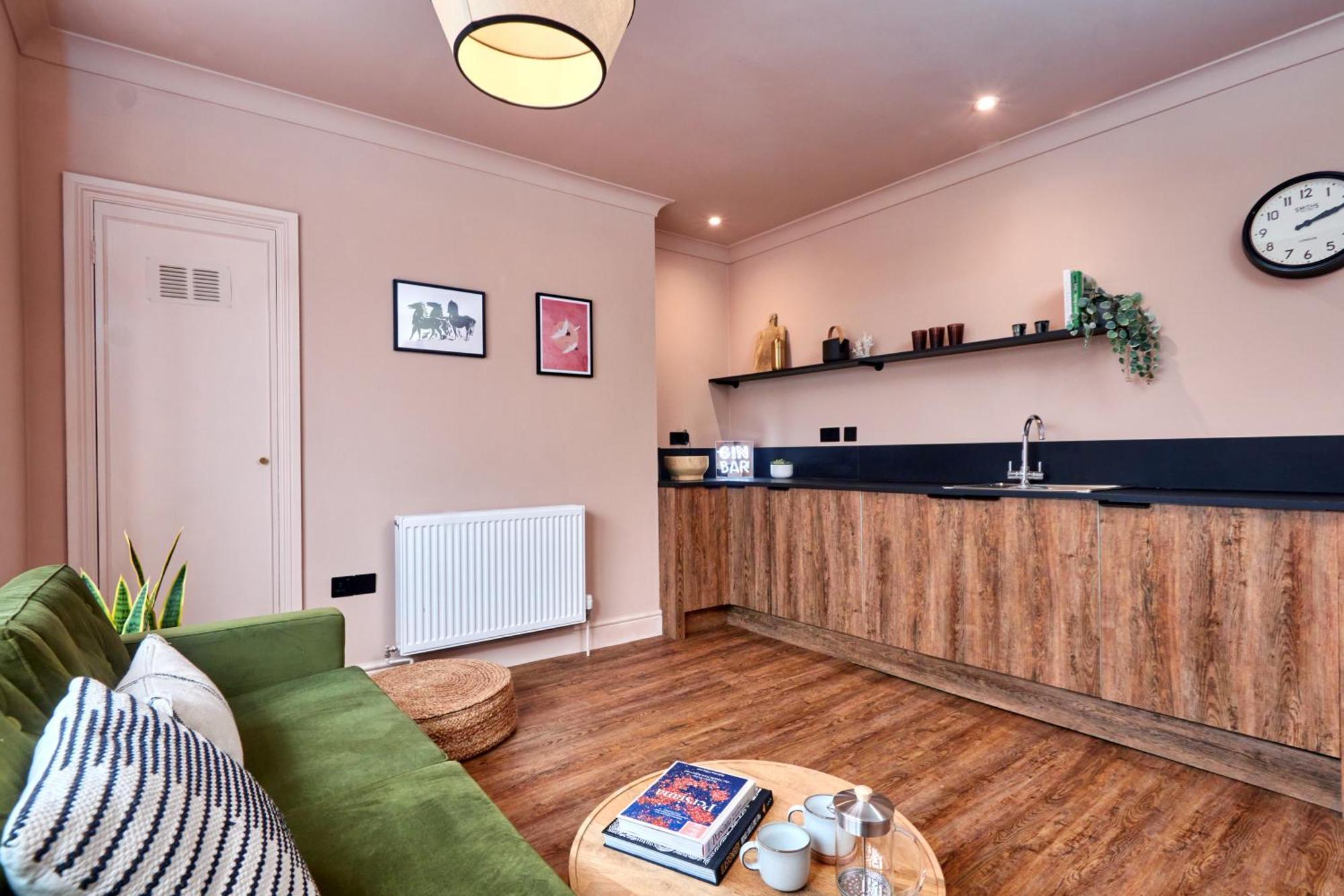 Settle In Winchester - Stylish Self Check-In Rooms Exteriör bild