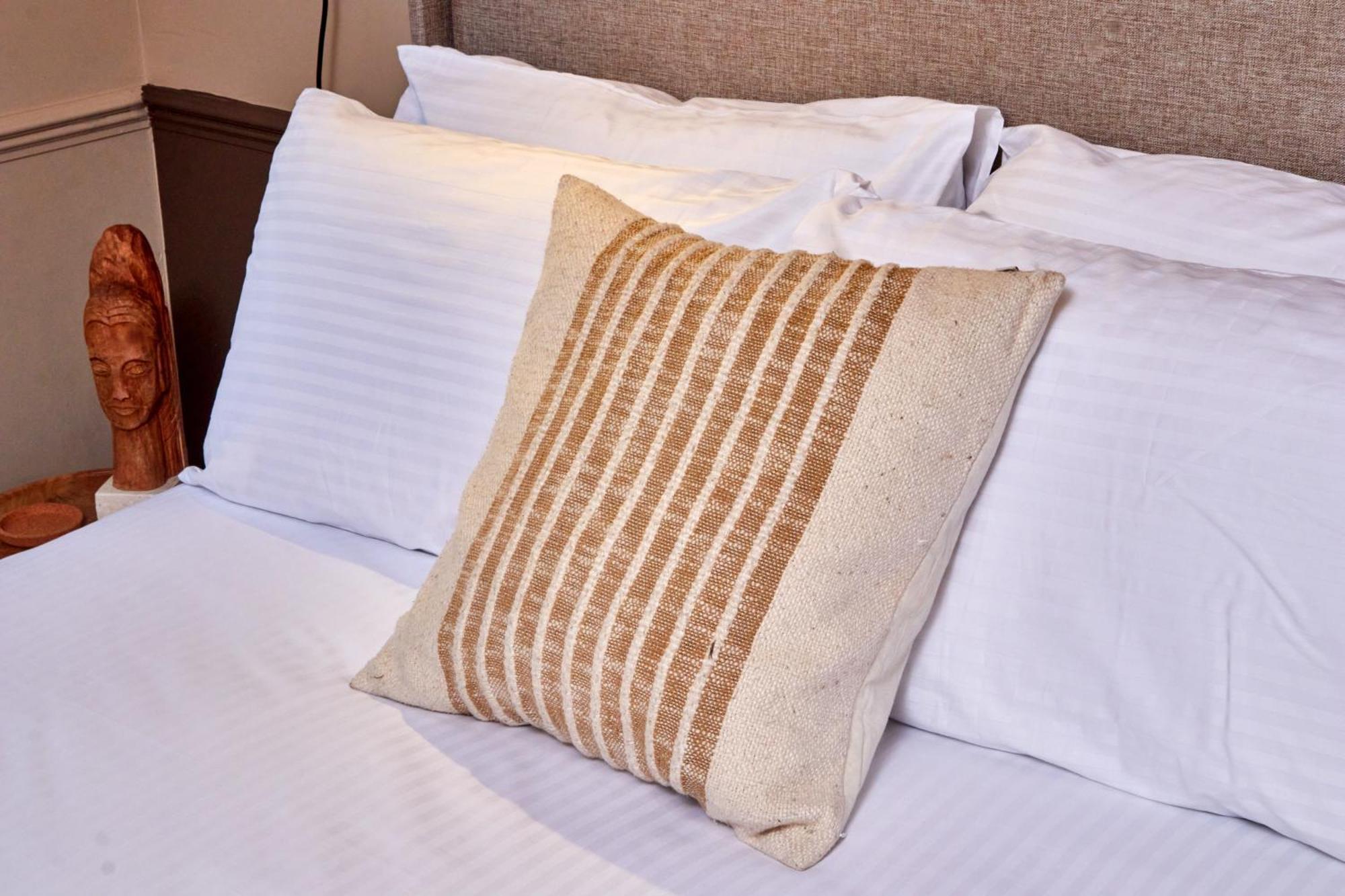 Settle In Winchester - Stylish Self Check-In Rooms Exteriör bild