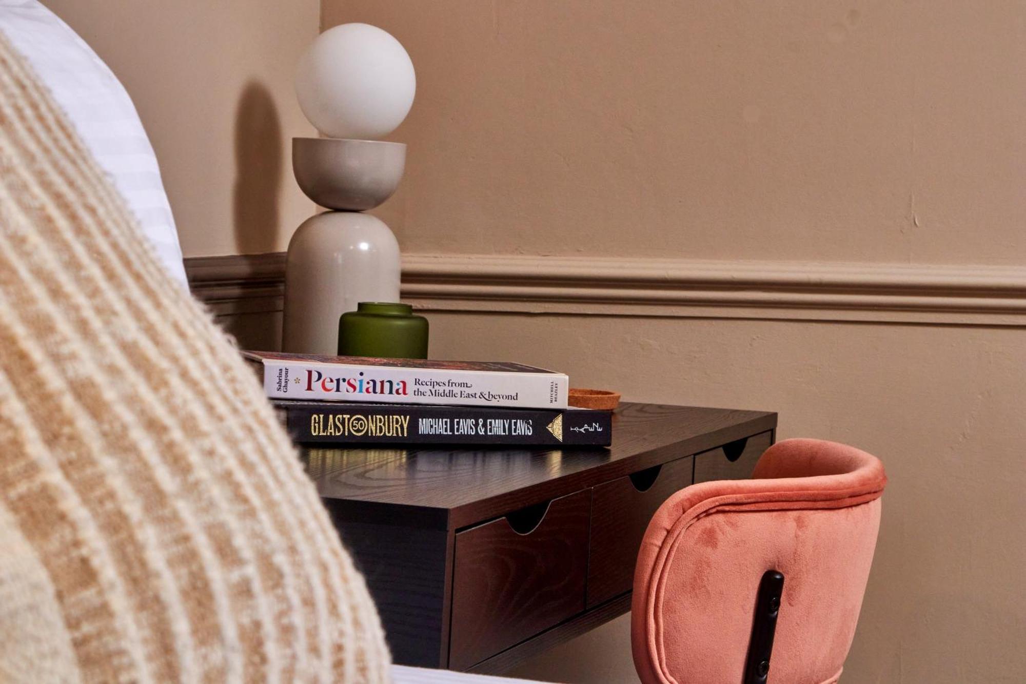 Settle In Winchester - Stylish Self Check-In Rooms Exteriör bild