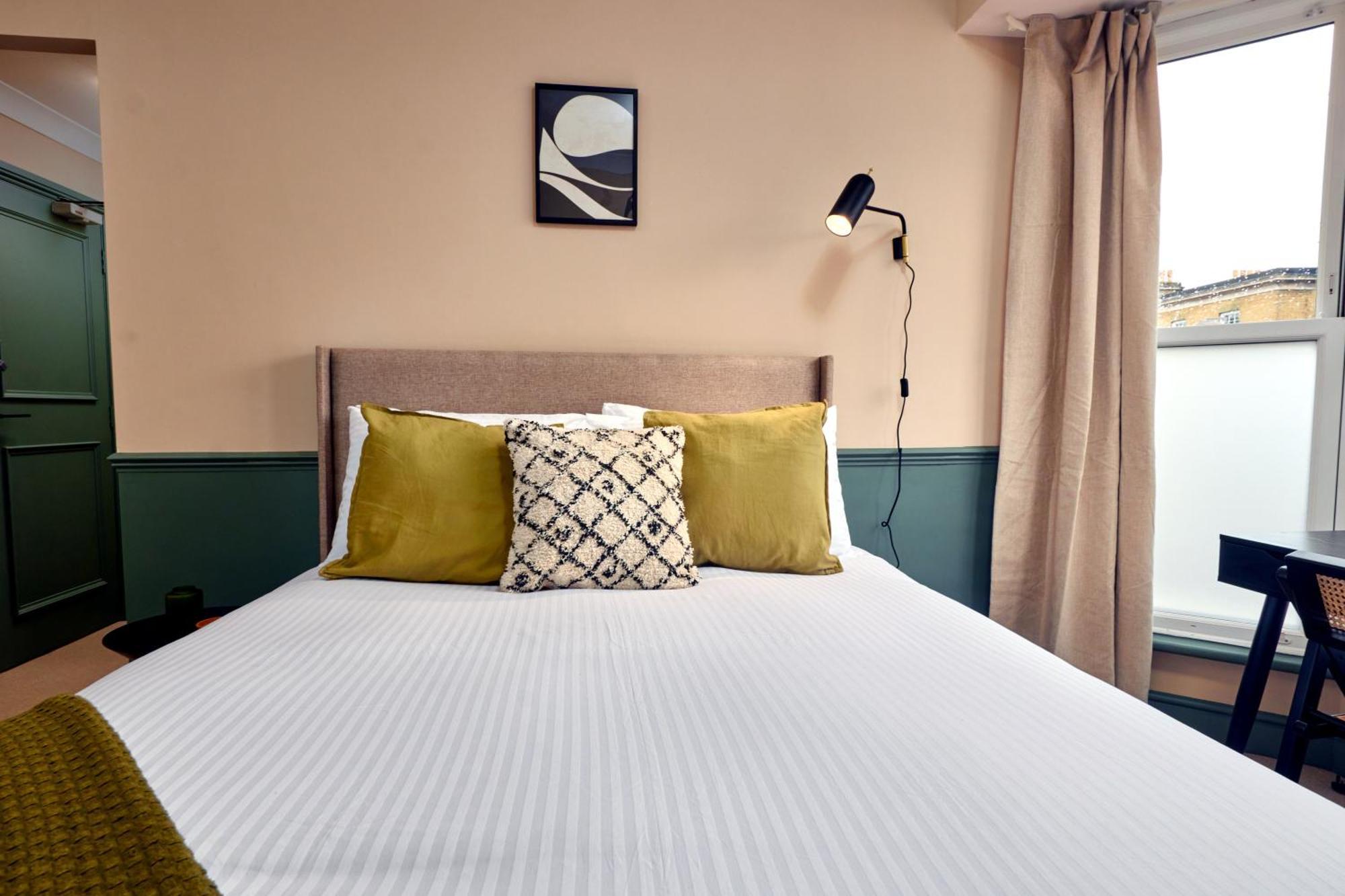Settle In Winchester - Stylish Self Check-In Rooms Exteriör bild